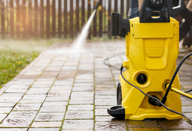 Best Sidewalk and Walkway Cleaning  in Flandreau, SD